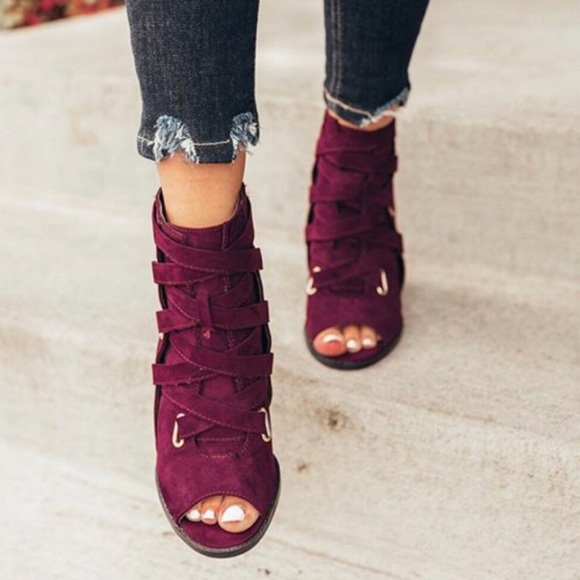 🚨 LAST ONE! 🚨Ankle Booties - Picture 2 of 3